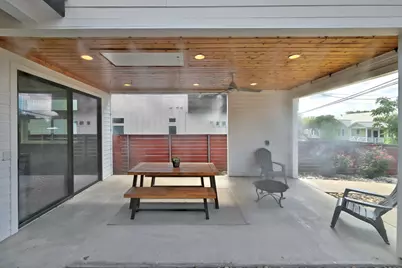 1704 E 13th Street #B, Austin, TX 78702 - Photo 8