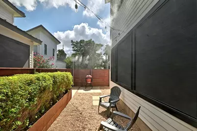 1704 E 13th Street #B, Austin, TX 78702 - Photo 34