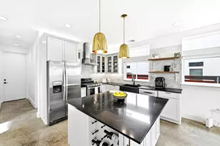 1704 E 13th St, Austin, TX 78702 - Photo 14