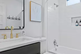 800 Huntingdon Pl, Austin, TX 78745 - Photo 16