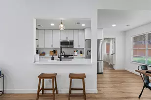 800 Huntingdon Pl, Austin, TX 78745 - Photo 6
