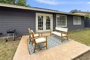 800 Huntingdon Pl, Austin, TX 78745 - Photo 20