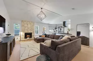 7902 Copano Dr, Austin, TX 78749 - Photo 6