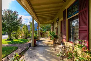 303 W Austin St, Fredericksburg, TX 78624 - Photo 4