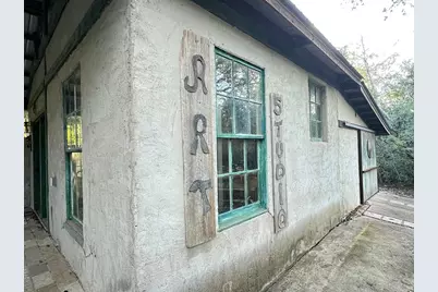 117 Caddo, Smithville, TX 78957 - Photo 8