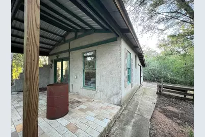 117 Caddo, Smithville, TX 78957 - Photo 10