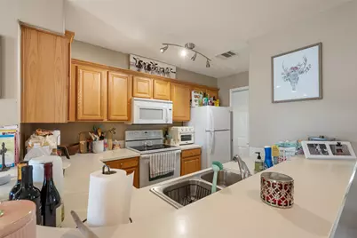 6900 E Riverside Drive #12, Austin, TX 78741 - Photo 8