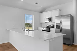 149 Hatari Trl, Jarrell, TX 76537 - Photo 4