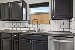 141 E Wild Senna Dr, Pflugerville, TX 78660 - Photo 10