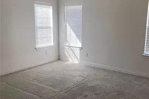 404 Mesa Dr, Del Valle, TX 78617 - Photo 6
