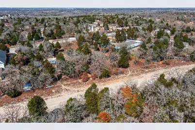 147 SE Jasmine Heights SE, Elgin, TX 78621 - Photo 14