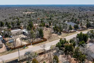 147 SE Jasmine Heights SE, Elgin, TX 78621 - Photo 10