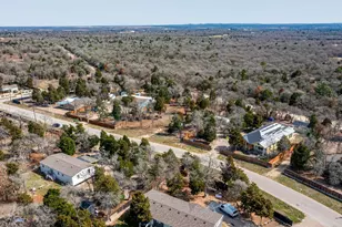 147 SE Jasmine Heights SE, Elgin, TX 78621 - Photo 2