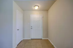 310 Wildcat Dr, Bastrop, TX 78602 - Photo 2