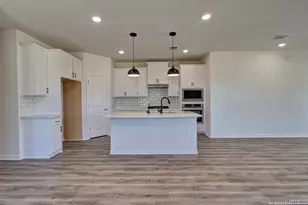 1504 Spechts Ranch Rd, New Braunfels, TX 78132 - Photo 4