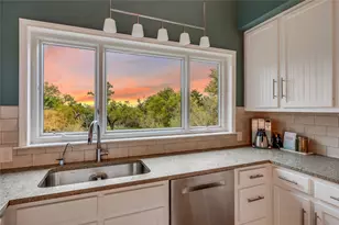 8004 Golden Oaks Ln, Austin, TX 78737 - Photo 14