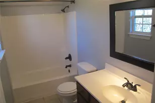 2805 E 22nd St, Austin, TX 78722 - Photo 18