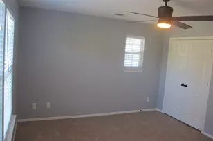 2805 E 22nd St, Austin, TX 78722 - Photo 24