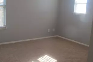 2805 E 22nd St, Austin, TX 78722 - Photo 22