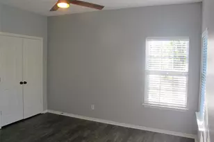 2805 E 22nd St, Austin, TX 78722 - Photo 14
