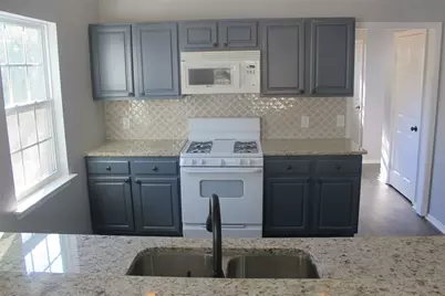 2805 E 22nd Street #B, Austin, TX 78722 - Photo 4
