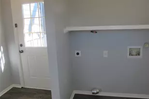 2805 E 22nd St, Austin, TX 78722 - Photo 8