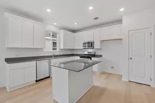 813 Cardenas St, San Marcos, TX 78666 - Photo 6