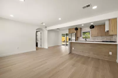 1400 Glencrest Drive, Austin, TX 78723 - Photo 8