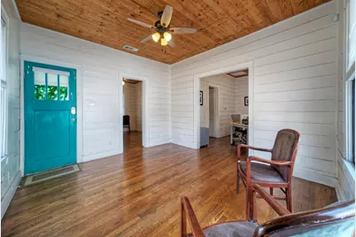 1711 E 7th Street, Austin, TX 78702 - Photo 12