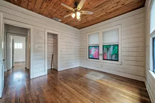 1711 E 7th St, Austin, TX 78702 - Photo 24