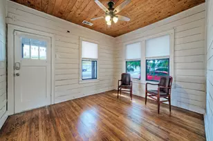 1711 E 7th St, Austin, TX 78702 - Photo 20