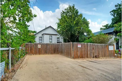 1711 E 7th Street #1, Austin, TX 78702 - Photo 32