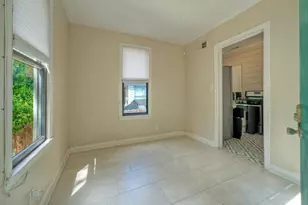1711 E 7th St, Austin, TX 78702 - Photo 26
