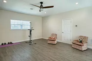 2409 Pecan St, Bastrop, TX 78602 - Photo 16