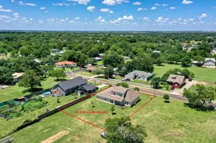 2409 Pecan St, Bastrop, TX 78602 - Photo 26