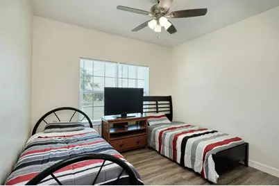 2409 Pecan Street, Bastrop, TX 78602 - Photo 12