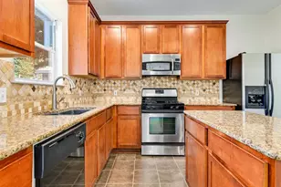20308 Farm Pond Ln, Pflugerville, TX 78660 - Photo 6