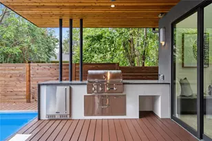 2306 S 2nd St, Austin, TX 78704 - Photo 32