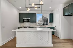 4127 E 12th St, Austin, TX 78721 - Photo 1