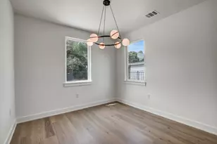 4127 E 12th St, Austin, TX 78721 - Photo 12