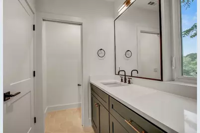 4127 E 12th Street #1, Austin, TX 78721 - Photo 18