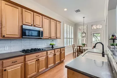 5000 Mission Oaks Boulevard #46, Austin, TX 78735 - Photo 10