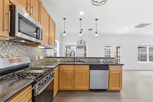 2610 Hidalgo St, Austin, TX 78702 - Photo 8