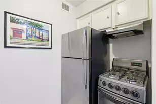 2021 Bluebonnet Ln, Austin, TX 78704 - Photo 6