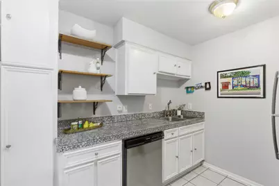 2021 Bluebonnet Lane #104, Austin, TX 78704 - Photo 4