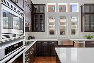 1023 Juniper Street, Austin, TX 78702 - Photo 16