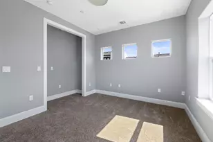 1023 Juniper St, Austin, TX 78702 - Photo 38