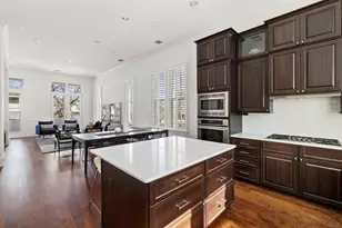 1023 Juniper St, Austin, TX 78702 - Photo 10