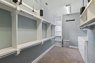 1023 Juniper St, Austin, TX 78702 - Photo 28