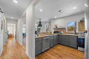 511 Olive St, Fredericksburg, TX 78624 - Photo 14